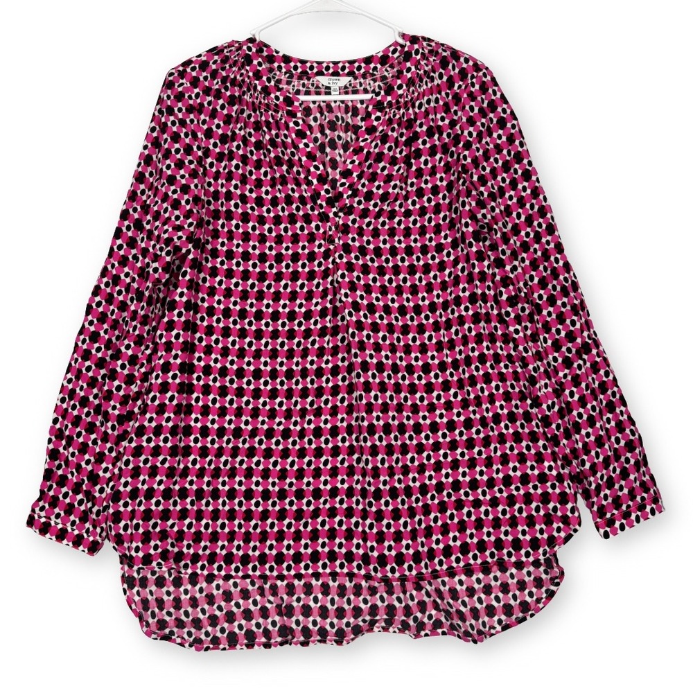 Crown & Ivy Womens XS Pink Black Geometric Dot Rayon V-Neck High-Low Blouse